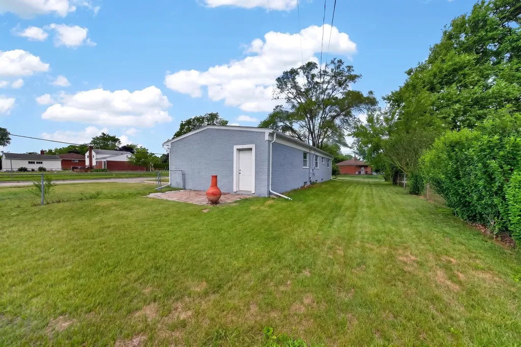 43924 Donley Drive Sterling Heights City MI 48314
