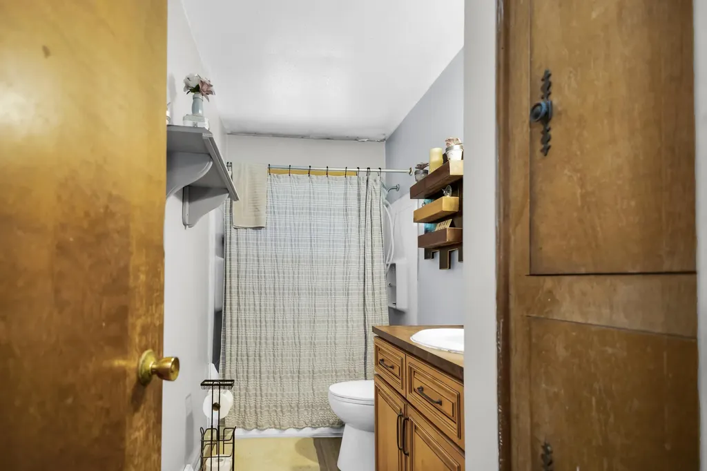 701-703 Coleman Street SE Gaines Charter Township MI 49548