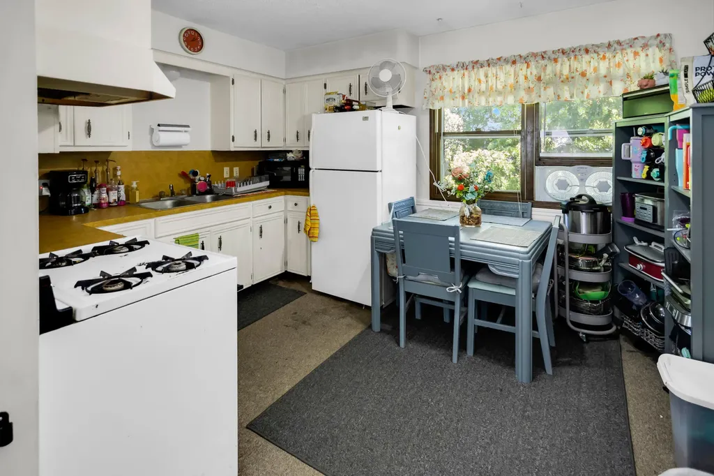 661 & 663 Coleman Street SE Gaines Charter Township MI 49548