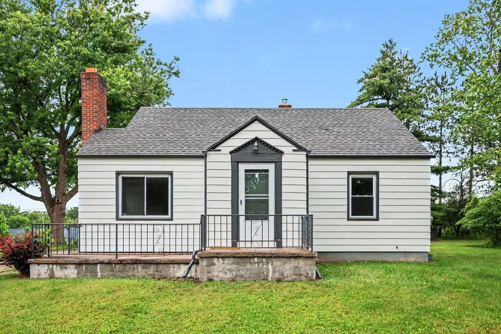 2215 Coolidge Street Lansing City MI 48906