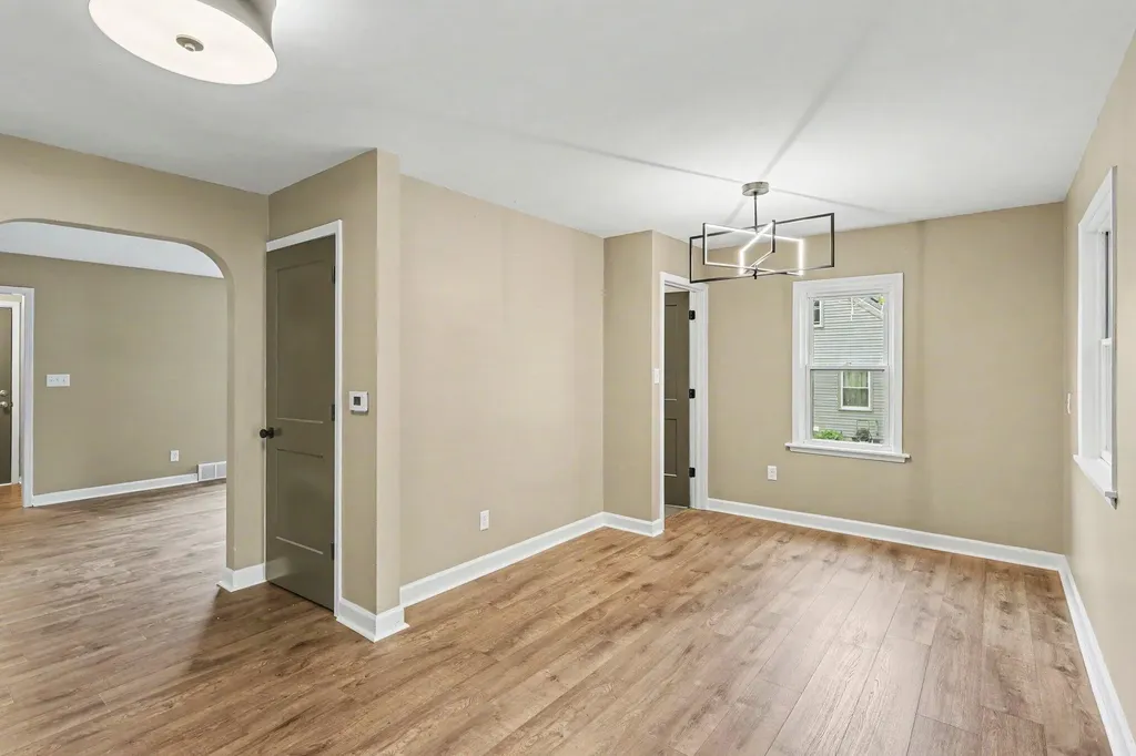 2215 Coolidge Street Lansing City MI 48906