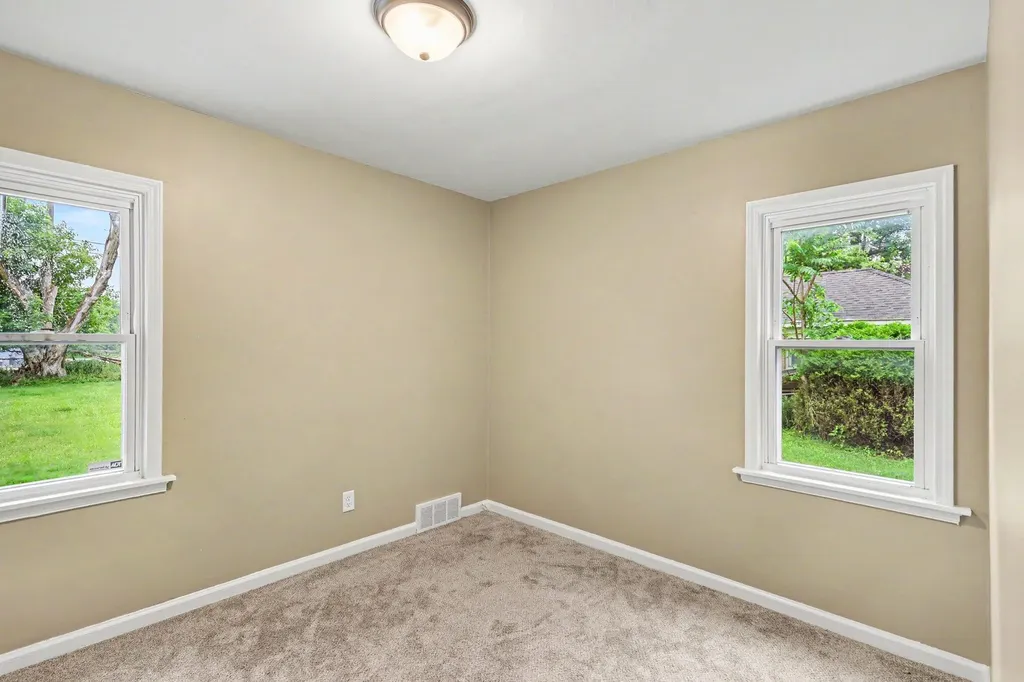 2215 Coolidge Street Lansing City MI 48906