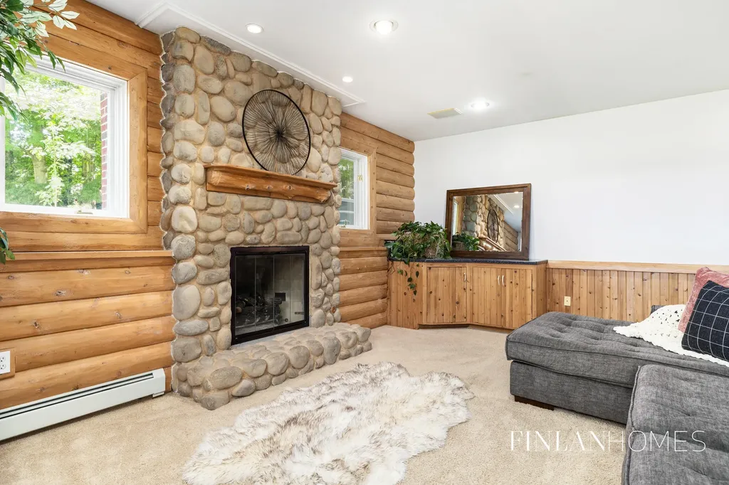 8210 Powderhorn Trail SE Caledonia Township MI 49316