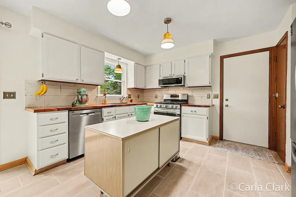 6285 Blanca Drive NE Plainfield Charter Township MI 49341