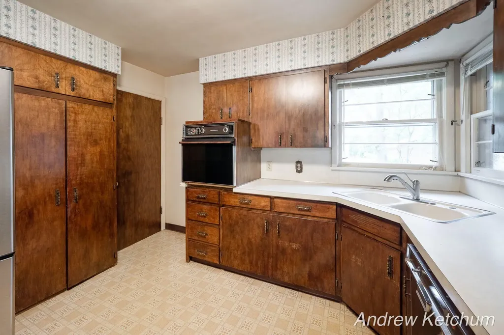 297 Fourth Avenue Holland Charter Township MI 49424