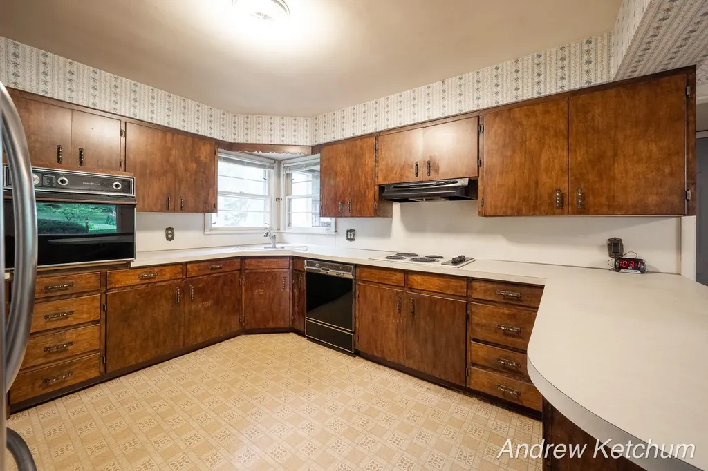 297 Fourth Avenue Holland Charter Township MI 49424