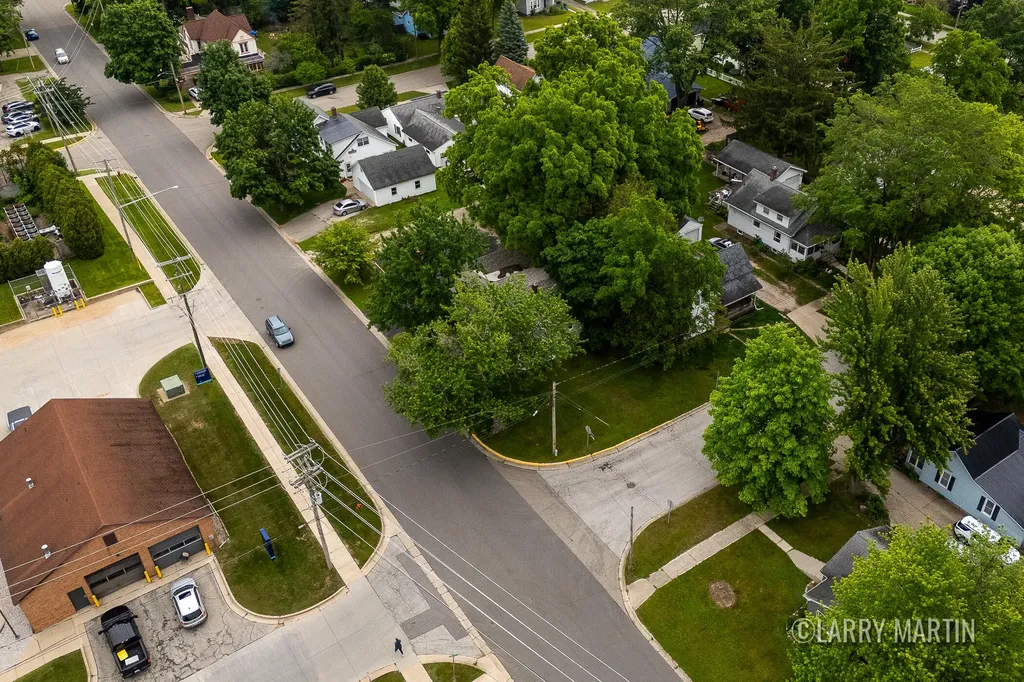 224 S Weaver Avenue Fremont City MI 49412