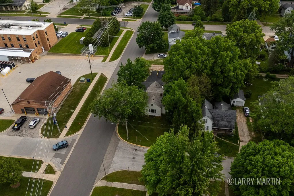 224 S Weaver Avenue Fremont City MI 49412