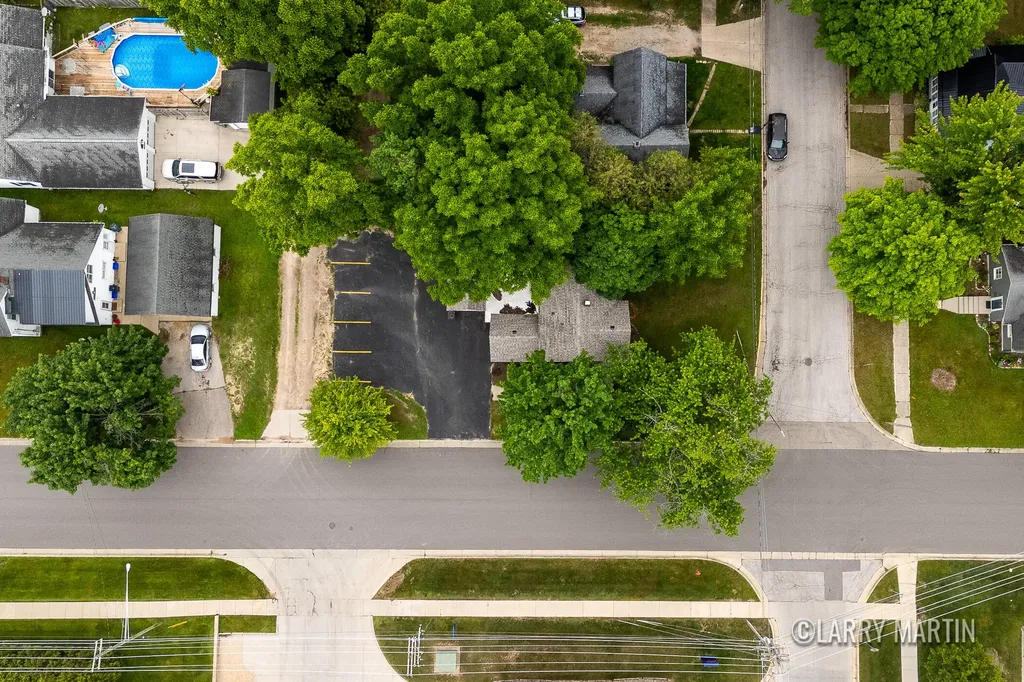 224 S Weaver Avenue Fremont City MI 49412