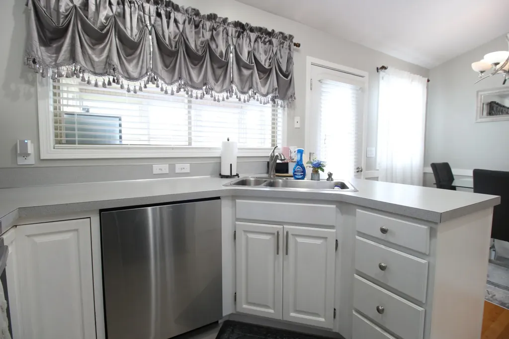 4570 Country Hill Drive SE Kentwood City MI 49512