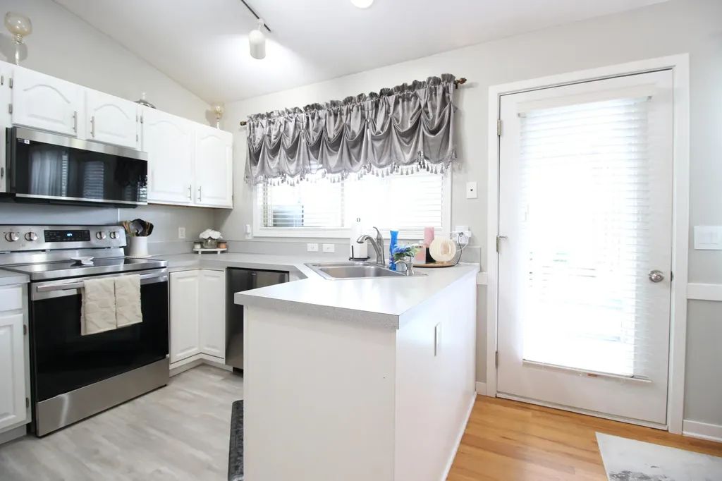 4570 Country Hill Drive SE Kentwood City MI 49512