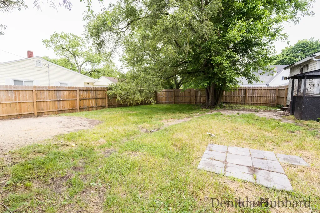 205 N Lincoln Avenue Unknown City MI 48850