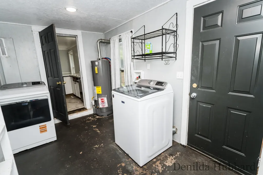 205 N Lincoln Avenue Unknown City MI 48850