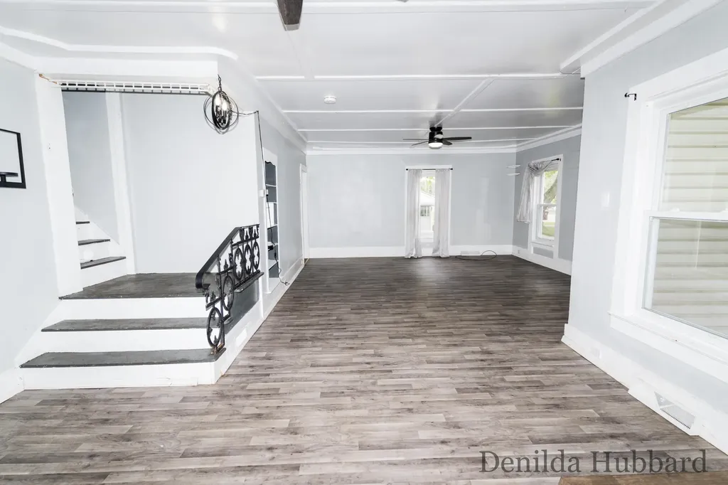 205 N Lincoln Avenue Unknown City MI 48850