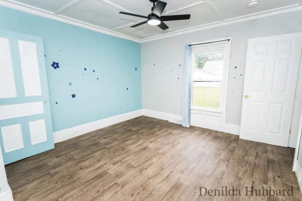 205 N Lincoln Avenue Unknown City MI 48850