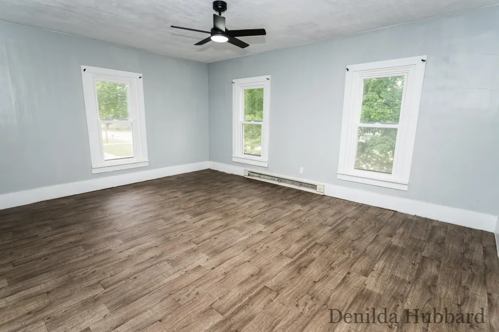 205 N Lincoln Avenue Unknown City MI 48850
