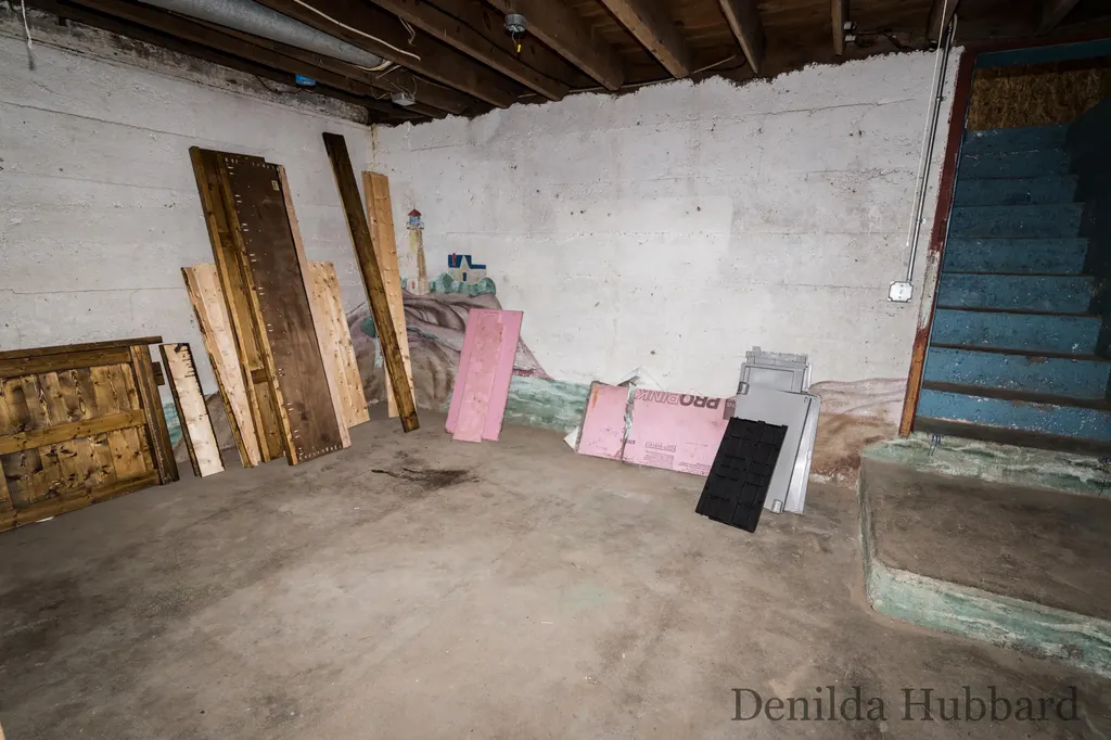 205 N Lincoln Avenue Unknown City MI 48850