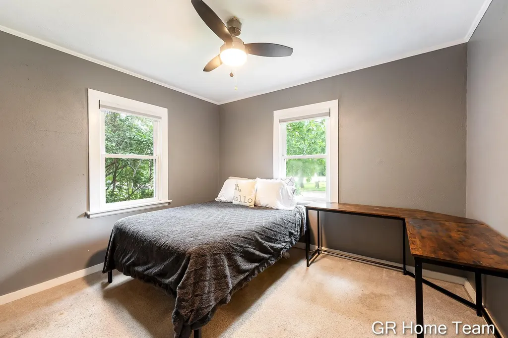 1605 Preston Avenue NW Grand Rapids City MI 49504