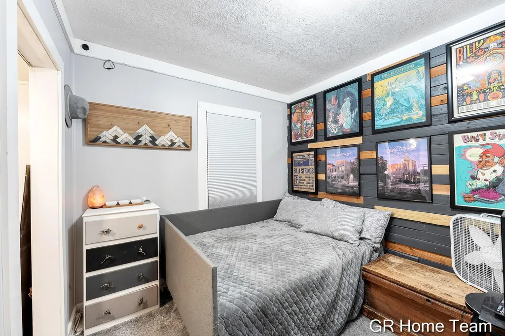 1605 Preston Avenue NW Grand Rapids City MI 49504