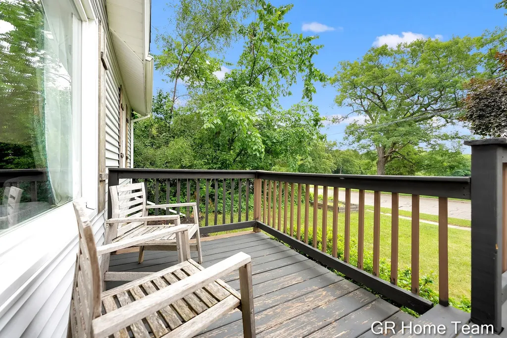 1605 Preston Avenue NW Grand Rapids City MI 49504