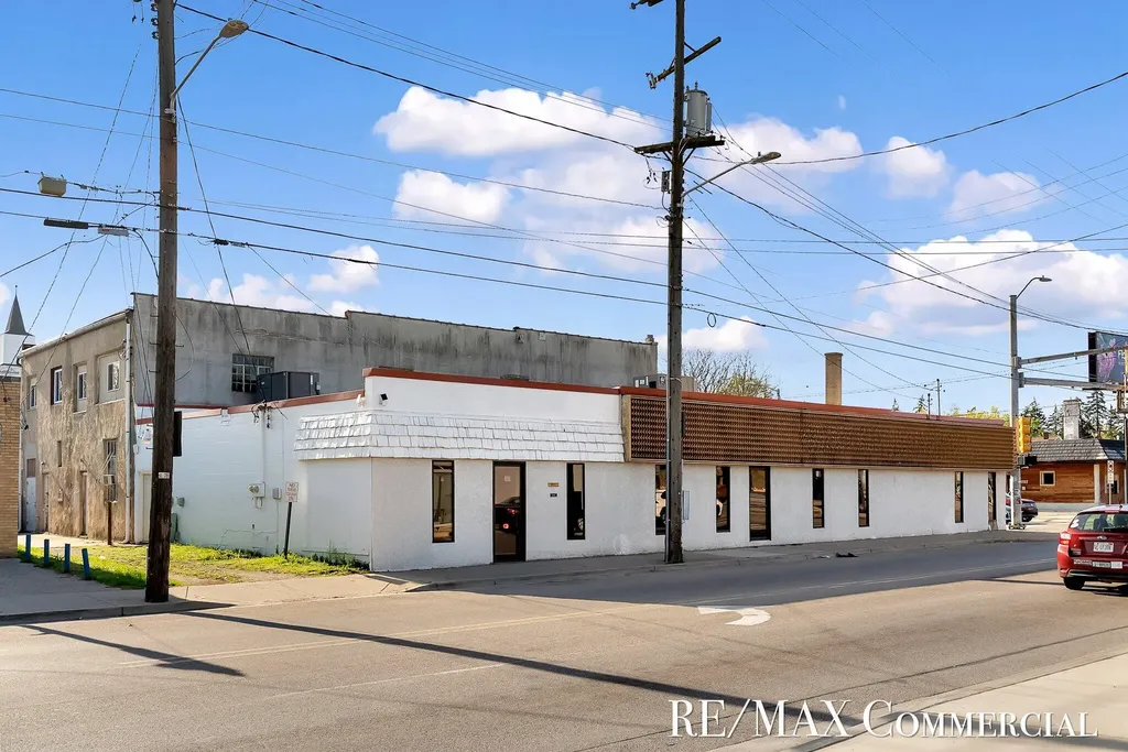 758 Burton Street SE Grand Rapids City MI 49507