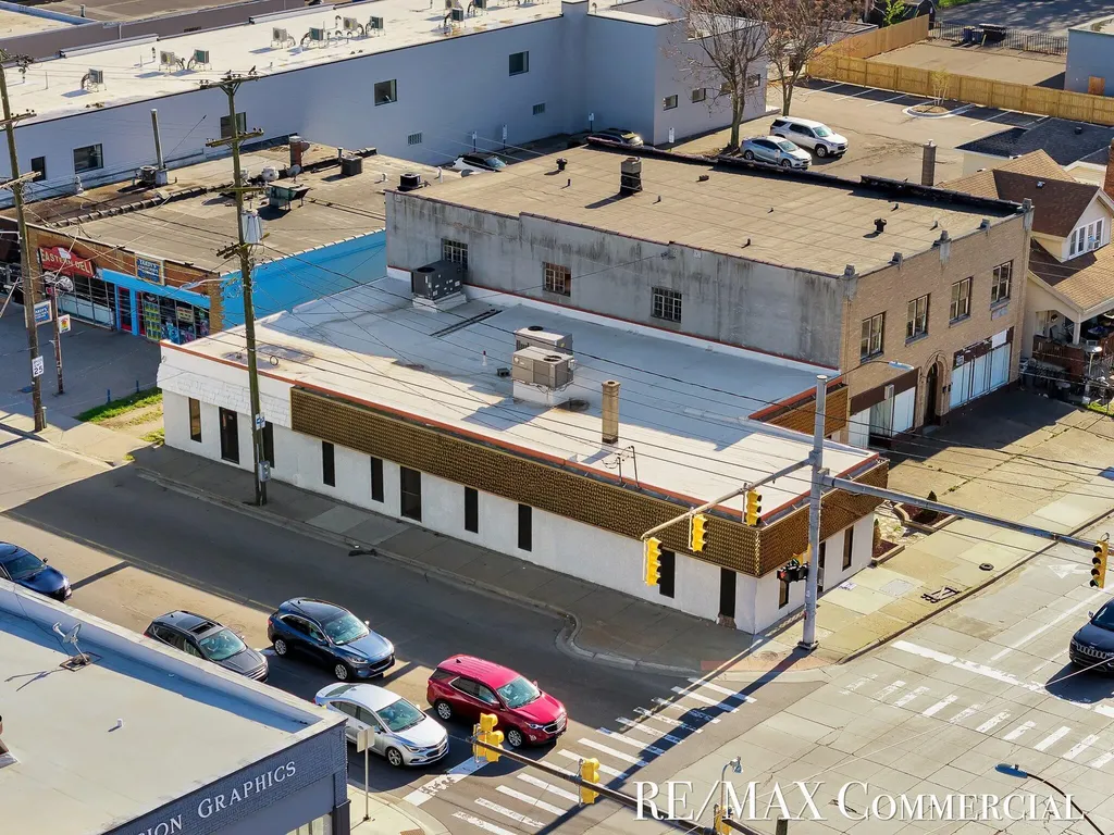 758 Burton Street SE Grand Rapids City MI 49507
