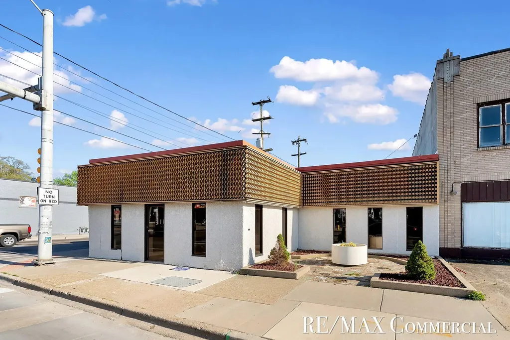 758 Burton Street SE Grand Rapids City MI 49507