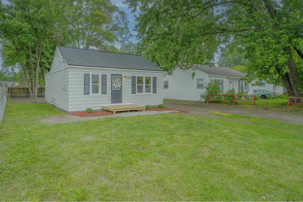 310 Majestic Street SE Kentwood City MI 49548