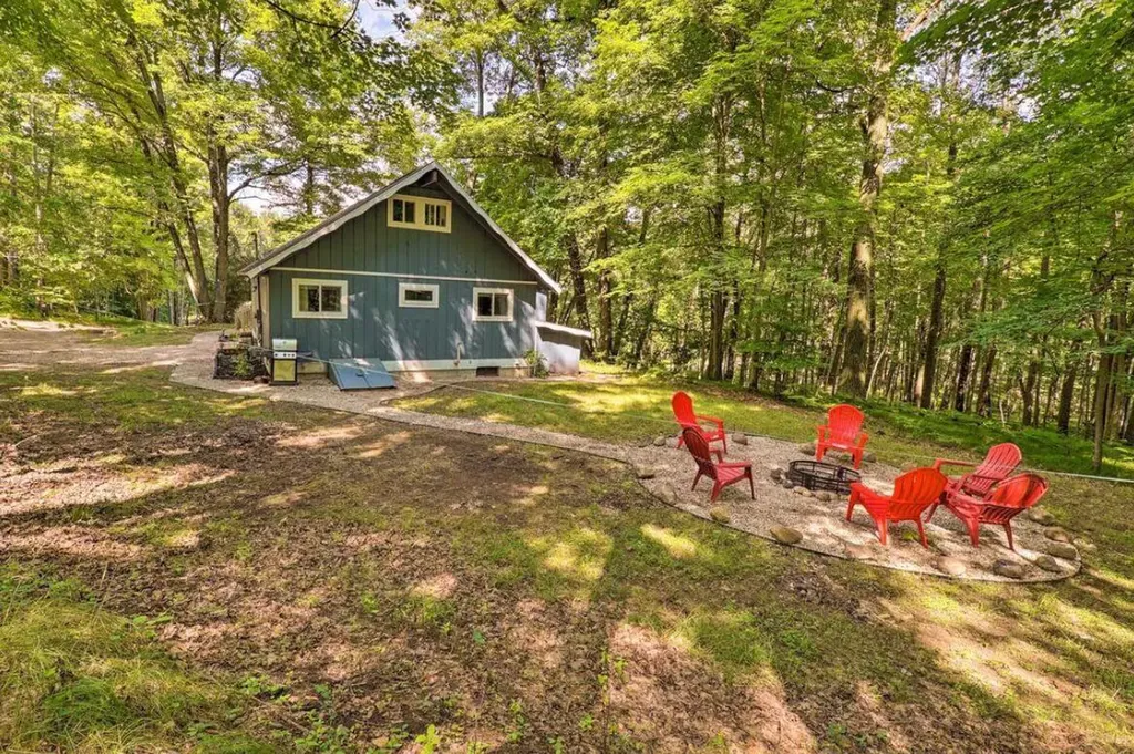 12155 Dubois Drive Morton Township MI 49346