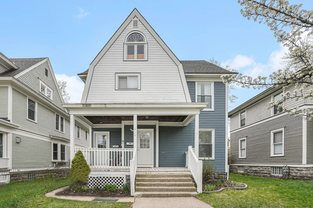 614 Crescent Street NE Grand Rapids City MI 49503
