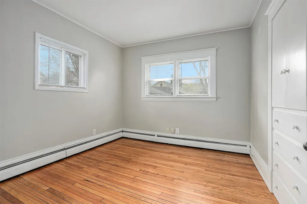 614 Crescent Street NE Grand Rapids City MI 49503