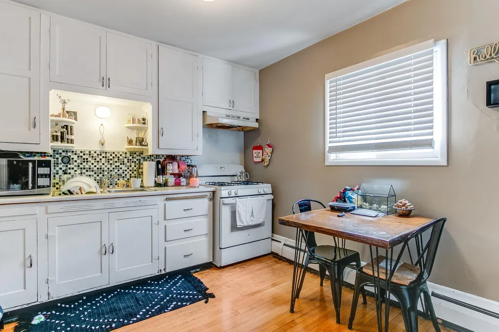 614 Crescent Street NE Grand Rapids City MI 49503