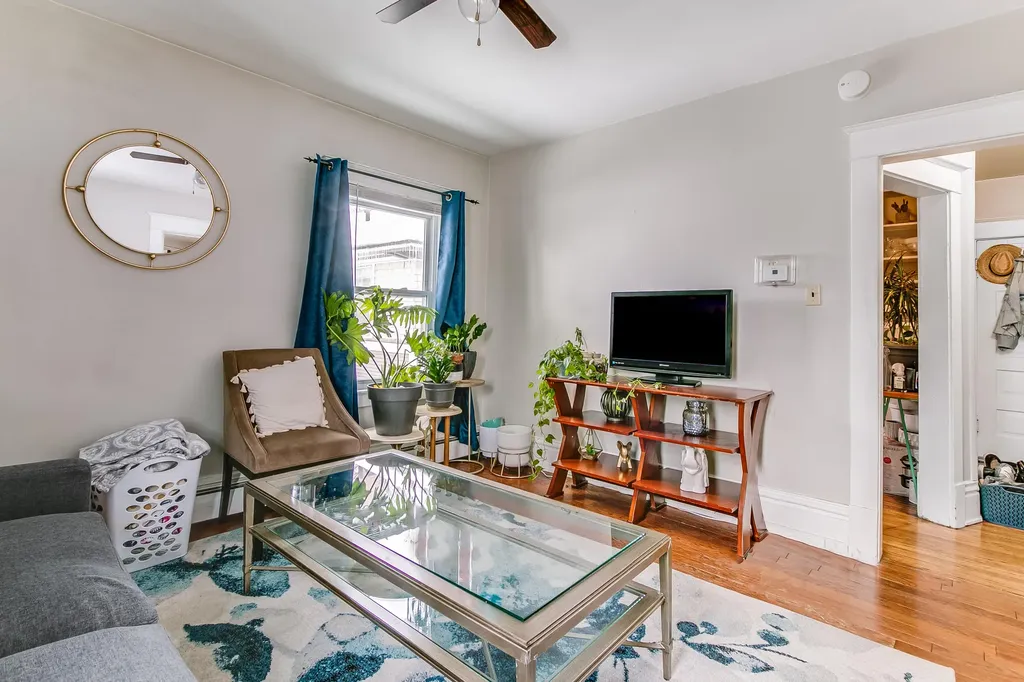 614 Crescent Street NE Grand Rapids City MI 49503