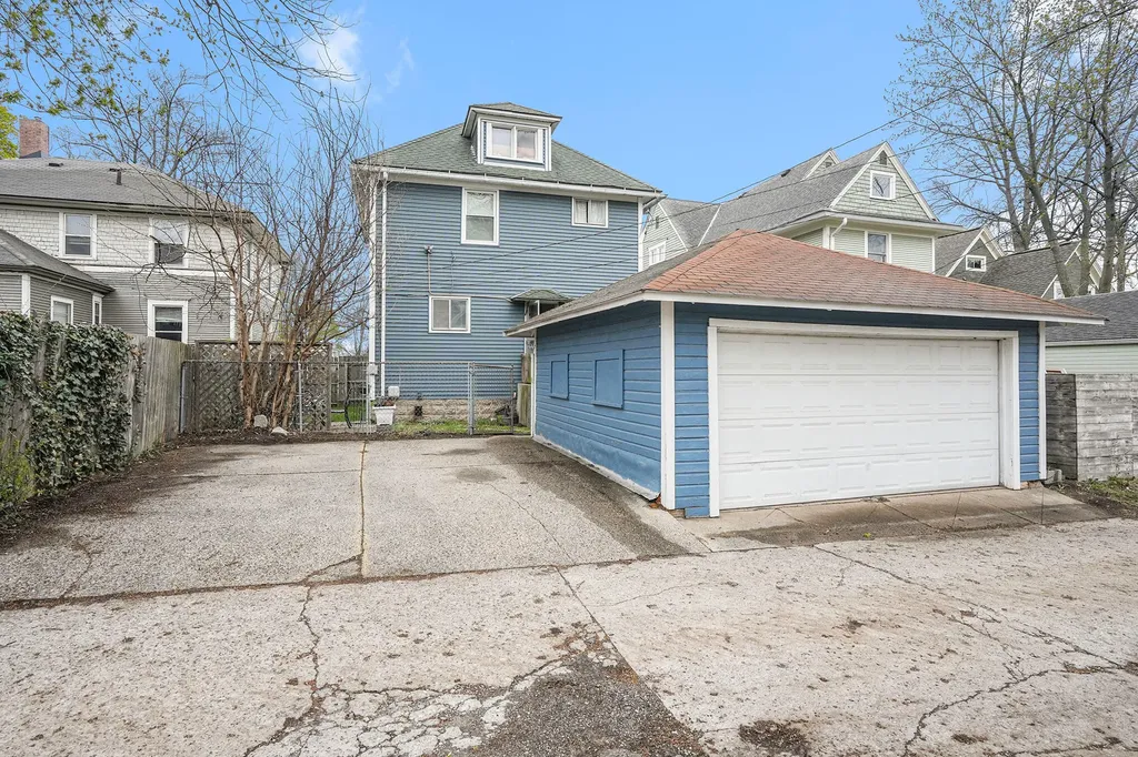 614 Crescent Street NE Grand Rapids City MI 49503