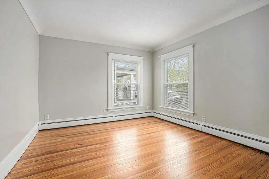 614 Crescent Street NE Grand Rapids City MI 49503