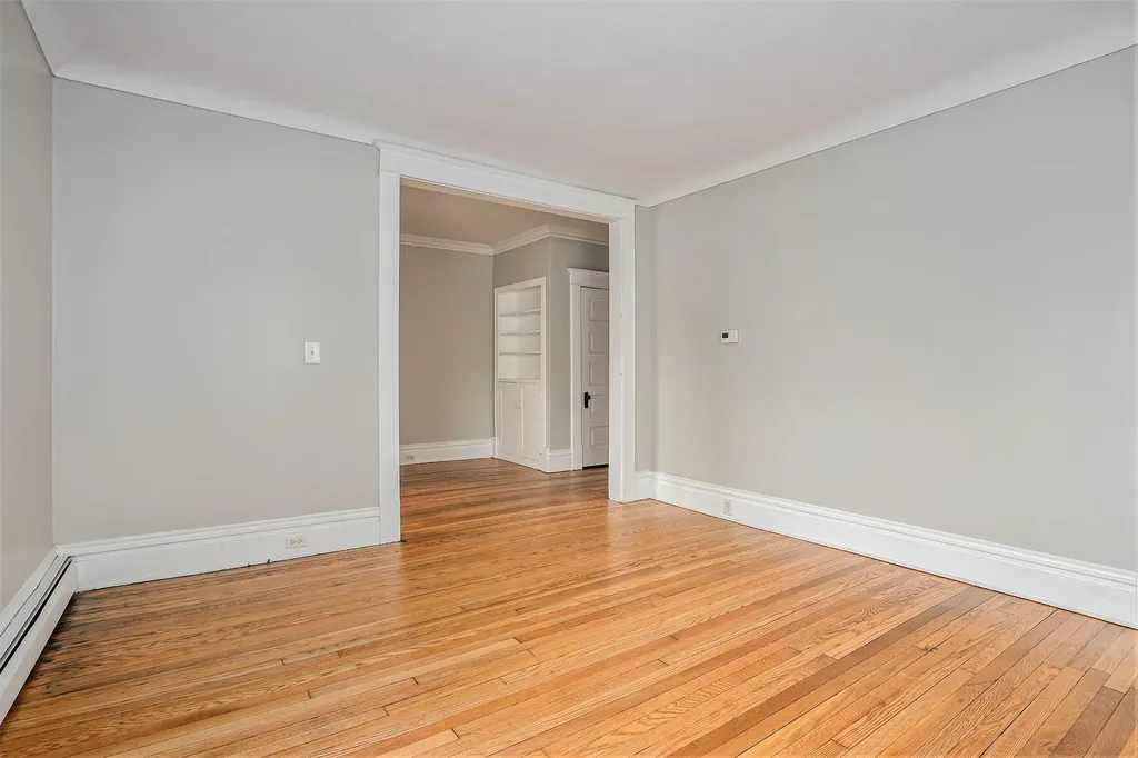614 Crescent Street NE Grand Rapids City MI 49503