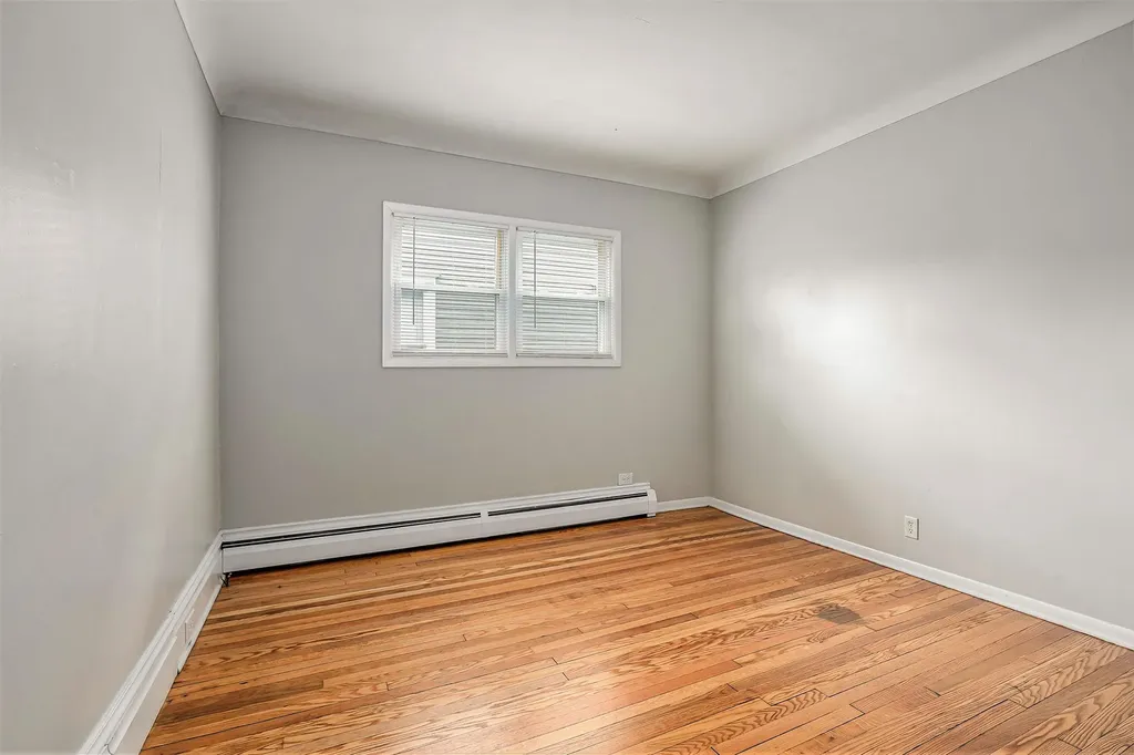 614 Crescent Street NE Grand Rapids City MI 49503