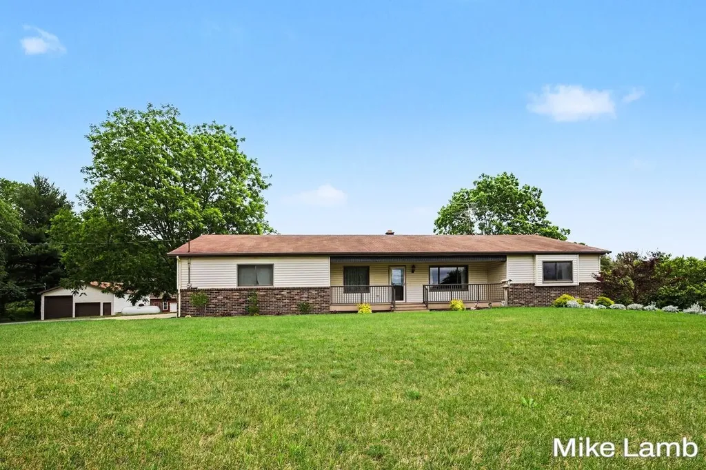 3685 20th Street Dorr Township MI 49323