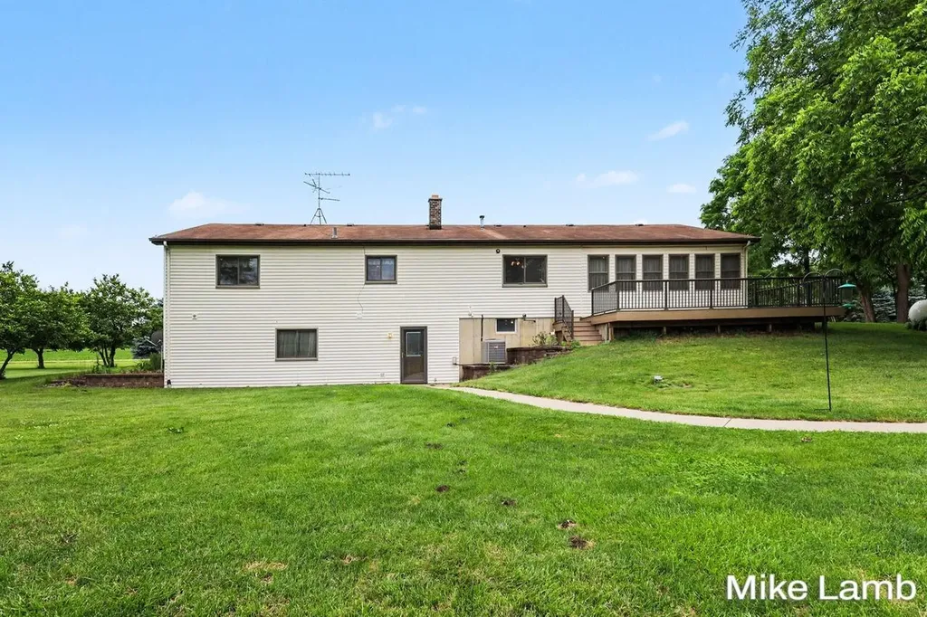 3685 20th Street Dorr Township MI 49323