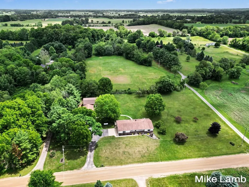 3685 20th Street Dorr Township MI 49323