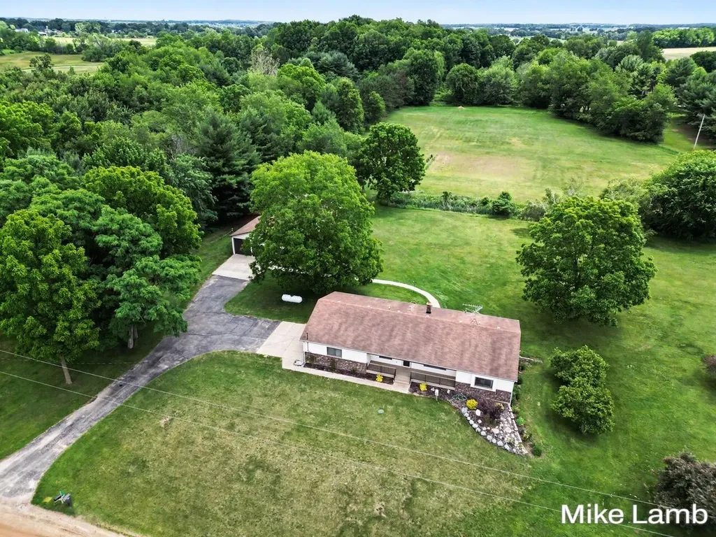 3685 20th Street Dorr Township MI 49323