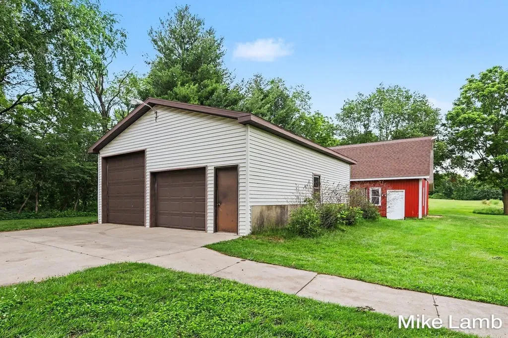 3685 20th Street Dorr Township MI 49323