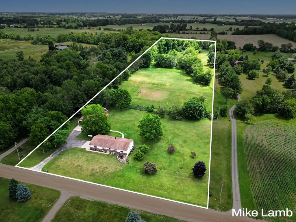 3685 20th Street Dorr Township MI 49323