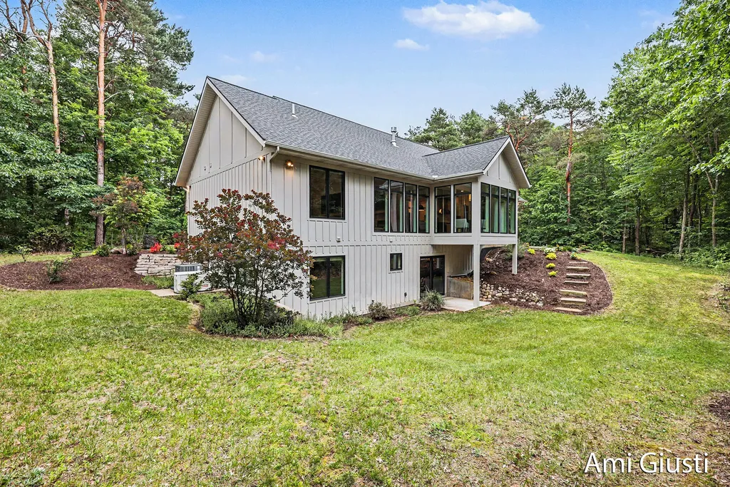 7639 Blakely Drive NE Cannon Township MI 49341