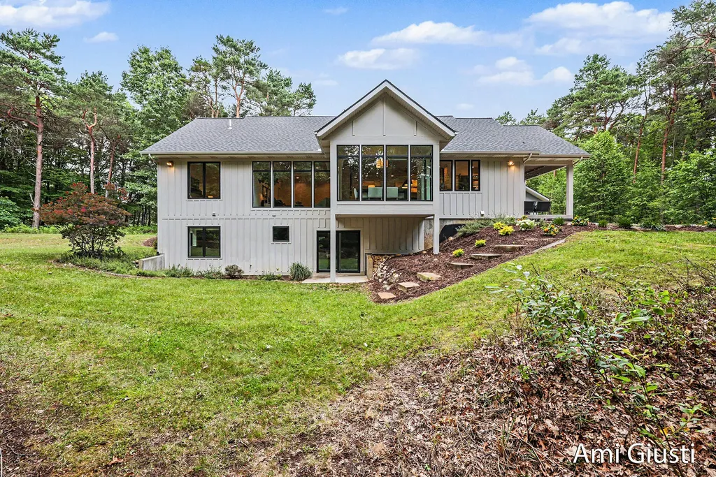 7639 Blakely Drive NE Cannon Township MI 49341