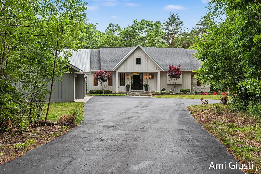7639 Blakely Drive NE Cannon Township MI 49341