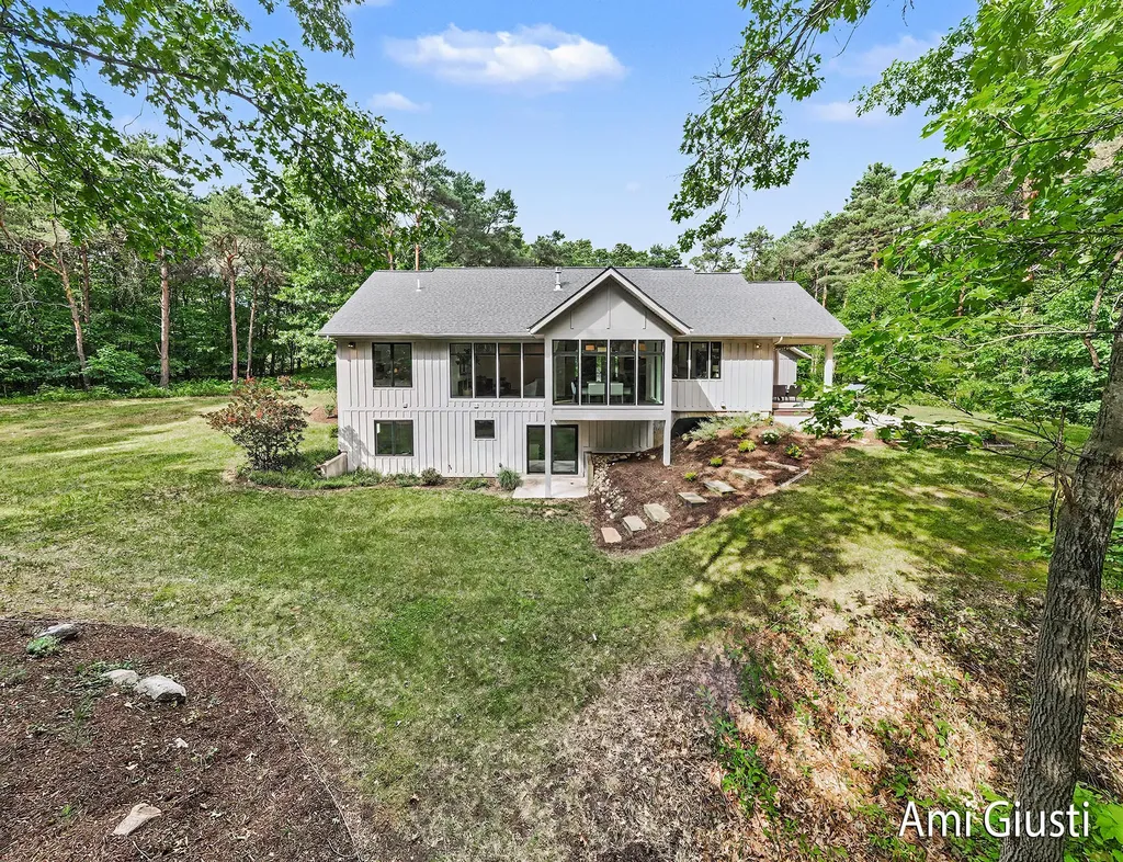 7639 Blakely Drive NE Cannon Township MI 49341
