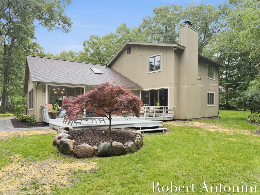 1708 Mont Rue Drive SE Cascade Charter Township MI 49546
