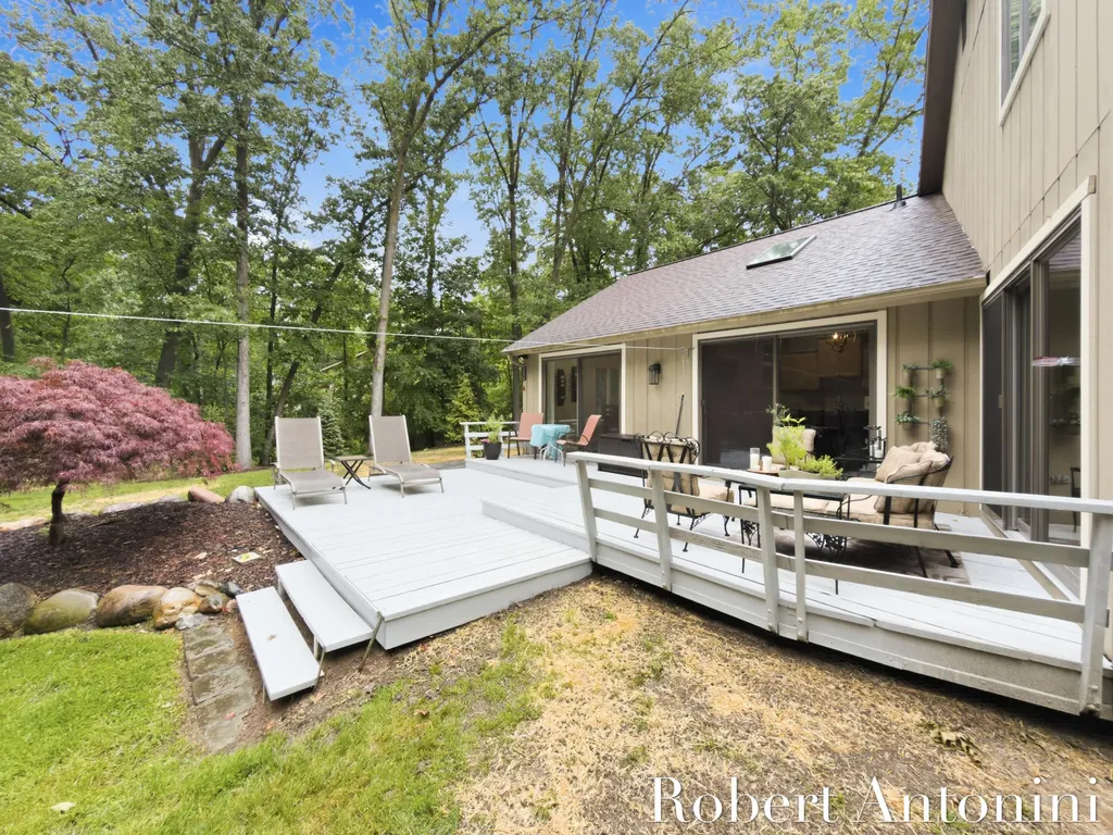 1708 Mont Rue Drive SE Cascade Charter Township MI 49546