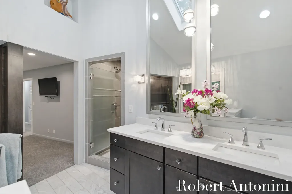 1708 Mont Rue Drive SE Cascade Charter Township MI 49546